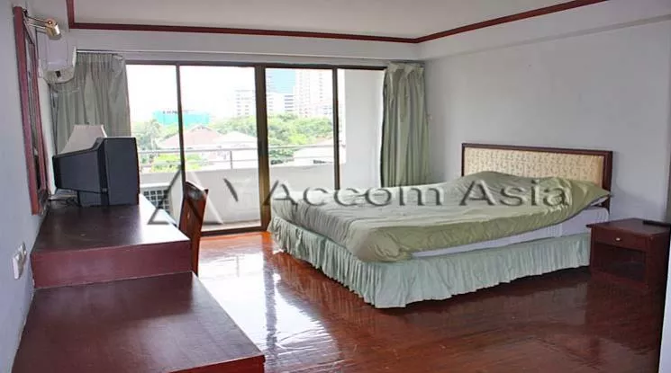 5  2 br Apartment For Rent in Phaholyothin ,Bangkok BTS Ari at Easy to access BTS Skytrain 1413036
