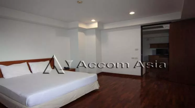 6  1 br Apartment For Rent in Phaholyothin ,Bangkok BTS Ari at Low rise building 1413038