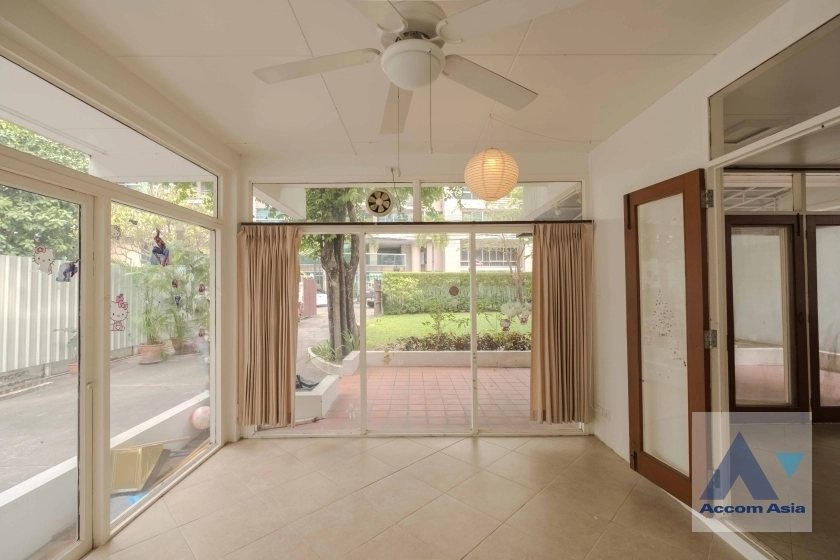 6  3 br House For Rent in Ploenchit ,Bangkok BTS Ploenchit 1713048