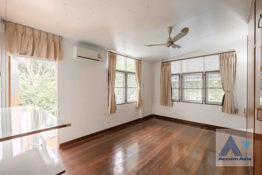 9  3 br House For Rent in Ploenchit ,Bangkok BTS Ploenchit 1713048