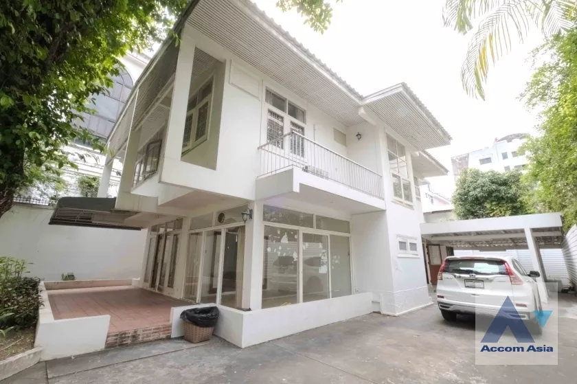 Home Office, Pet friendly house for rent in Ploenchit, Bangkok Code 1713048