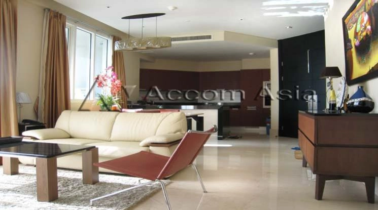 unit 2 Bedrooms  Condominium For Rent in Silom, Bangkok  near BTS Chong Nonsi - BRT Arkhan Songkhro (1513077)