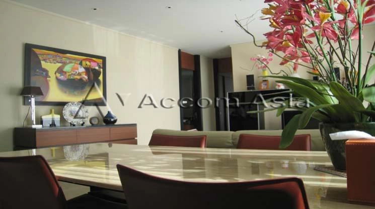 unit 2 Bedrooms  Condominium For Rent in Silom, Bangkok  near BTS Chong Nonsi - BRT Arkhan Songkhro (1513077)