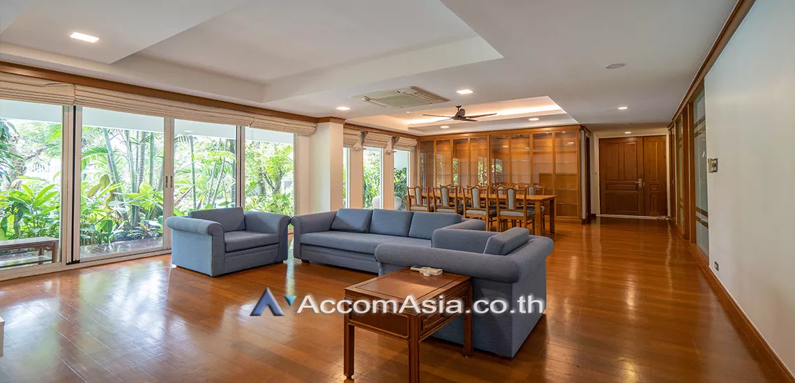 Pet friendly |  The Lush Greenery Residence Apartment  3 Bedroom for Rent BTS Chong Nonsi in Sathorn Bangkok