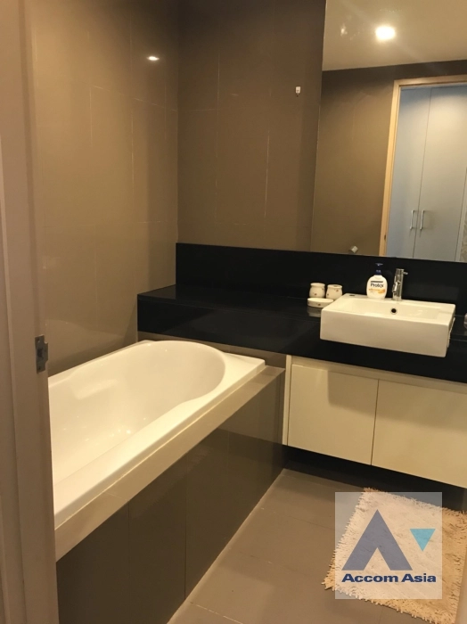 unit 1 Bedroom  Condominium For Rent & Sale in Sukhumvit, Bangkok  near BTS Nana (1513093)
