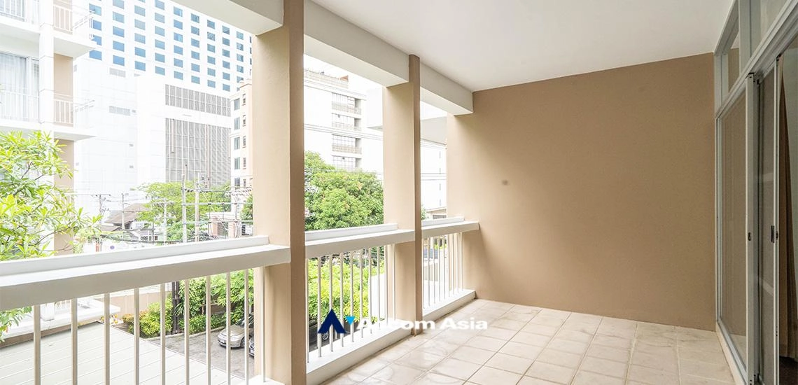 unit 3 Bedrooms  Apartment For Rent & Sale in Sukhumvit, Bangkok  near BTS Asok - MRT Sukhumvit (1513098)