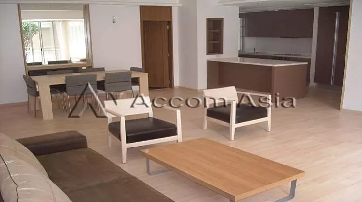 unit 3 Bedrooms  Apartment For Rent in Sukhumvit, Bangkok  near BTS Phrom Phong (1413099)