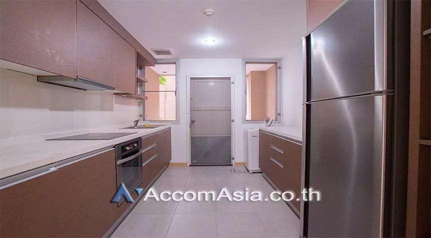 unit 2 Bedrooms  Apartment For Rent in Sukhumvit, Bangkok  near BTS Phrom Phong (1413101)