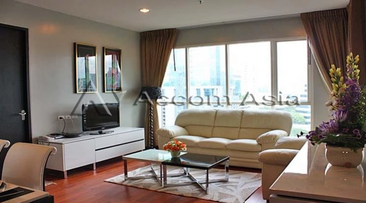 unit 2 Bedrooms  Condominium For Rent in Ploenchit, Bangkok  near BTS Chitlom (1513106)