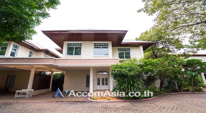 unitPet friendly |  4 Bedrooms  House For Rent in Sathorn, Bangkok  near BTS Chong Nonsi (50066)