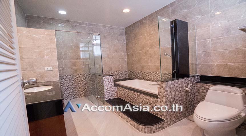 17  4 br House For Rent in Sathorn ,Bangkok BTS Chong Nonsi at Privacy House  in Compound 50066
