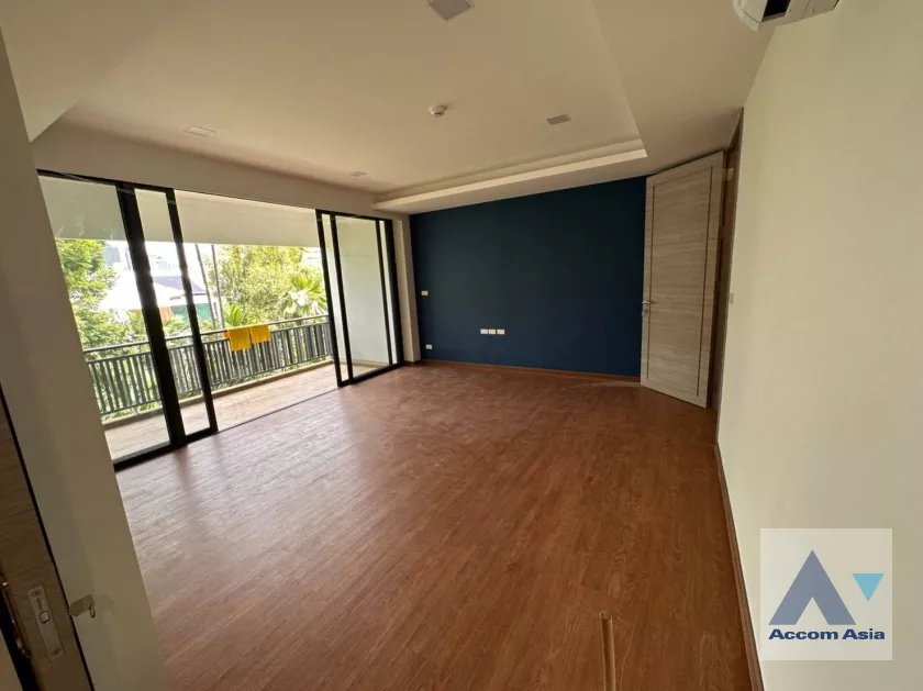 Pet friendly |  The Lush Greenery Residence Apartment  4 Bedroom for Rent BTS Chong Nonsi in Sathorn Bangkok