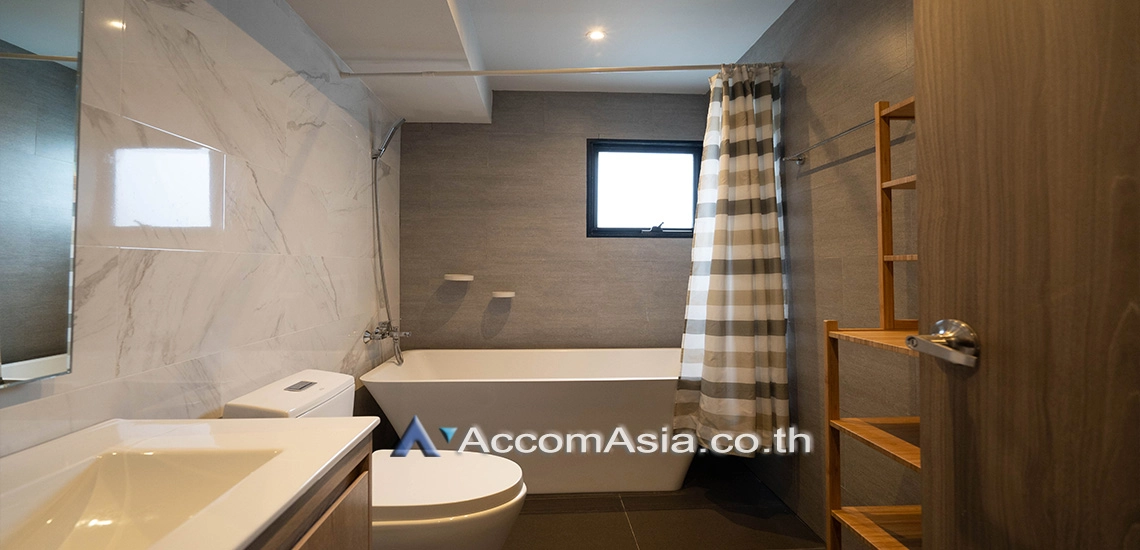 14  3 br Apartment For Rent in Sukhumvit ,Bangkok BTS Asok - MRT Sukhumvit at Contemporary Mansion 1413167