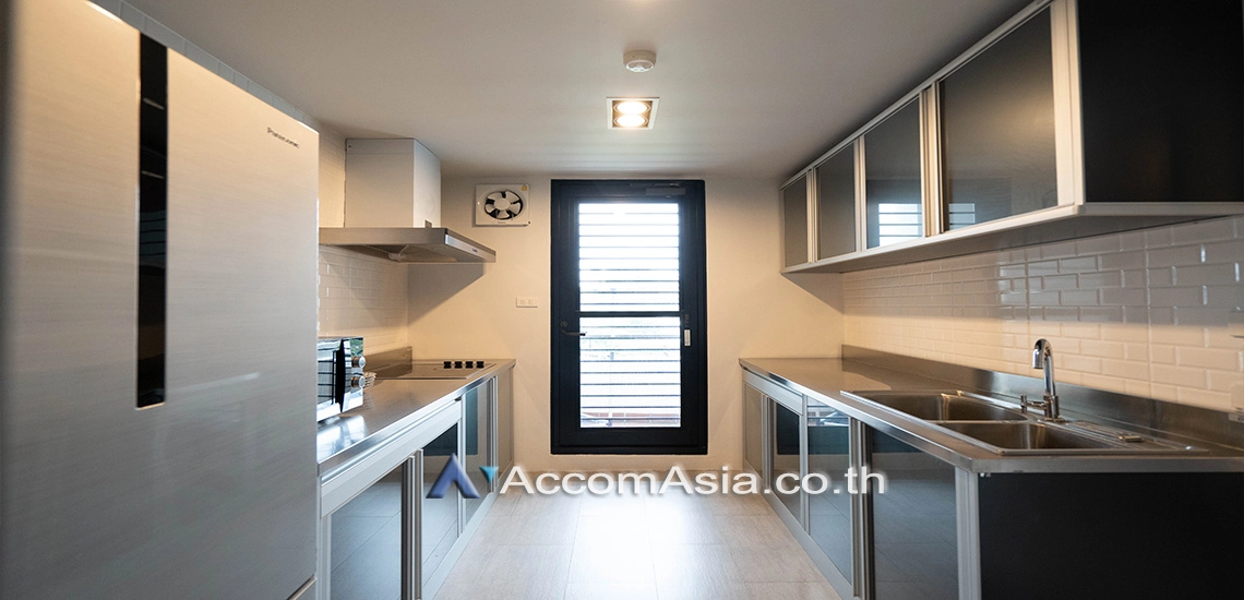 unitPet friendly |  3 Bedrooms  Apartment For Rent in Sukhumvit, Bangkok  near BTS Asok - MRT Sukhumvit (1413167)