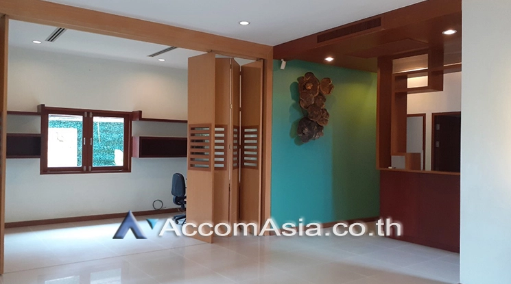 11  4 br House For Rent in Ratchadaphisek ,Bangkok  at Peaceful Compound 1813168