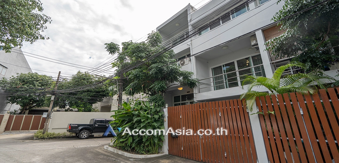 unitHome Office |  6 Bedrooms  House For Rent in Sukhumvit, Bangkok  near BTS Ekkamai (2513187)