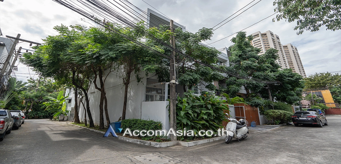  1  6 br House For Rent in Sukhumvit ,Bangkok BTS Ekkamai 2513187