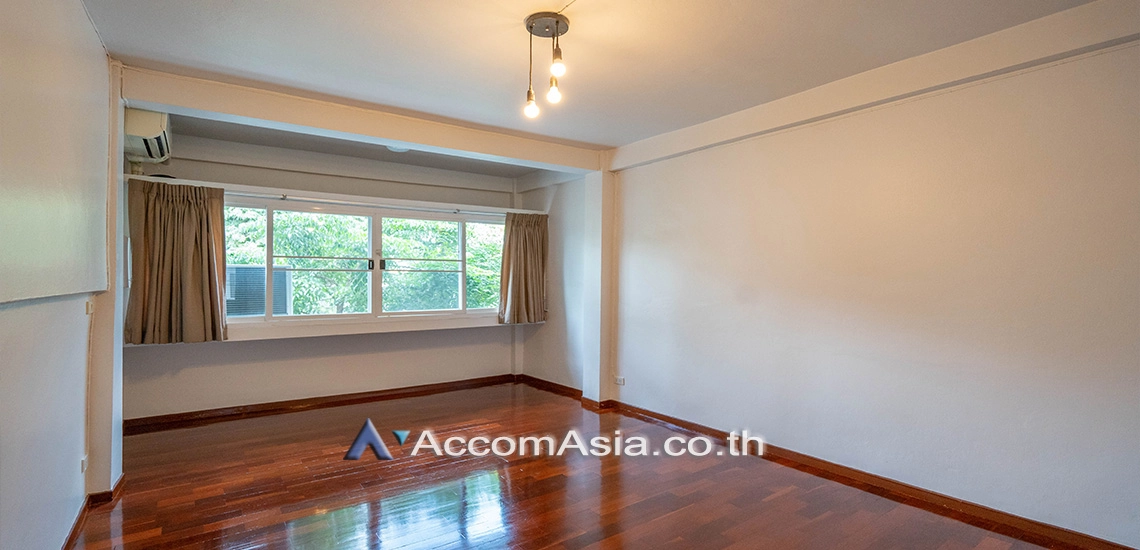12  6 br House For Rent in Sukhumvit ,Bangkok BTS Ekkamai 2513187