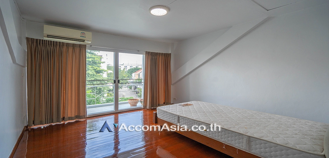 15  6 br House For Rent in Sukhumvit ,Bangkok BTS Ekkamai 2513187