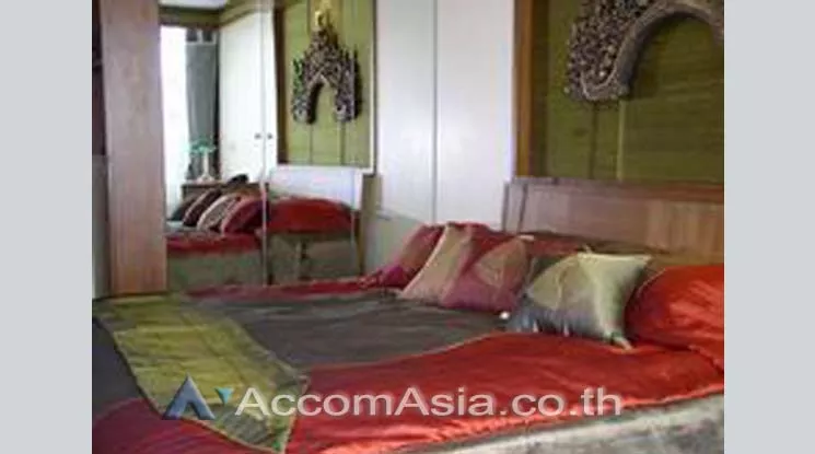  1 Bedroom  Condominium For Rent in Ploenchit, Bangkok  near BTS Chitlom (20570)