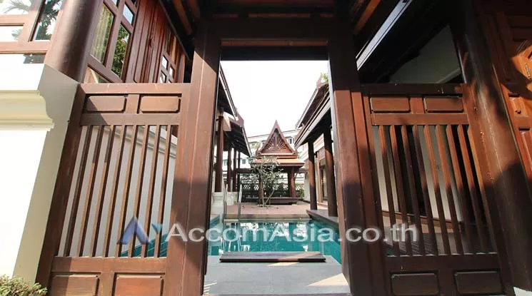  2  4 br House For Rent in Sukhumvit ,Bangkok BTS Ekkamai at The classical charming 50068