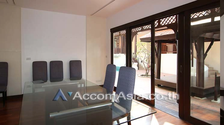 5  4 br House for rent and sale in Sukhumvit ,Bangkok BTS Ekkamai at The classical charming 50068