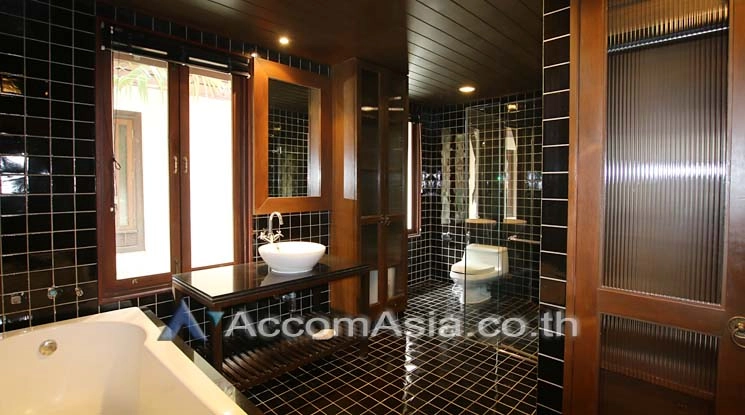 9  4 br House for rent and sale in Sukhumvit ,Bangkok BTS Ekkamai at The classical charming 50068