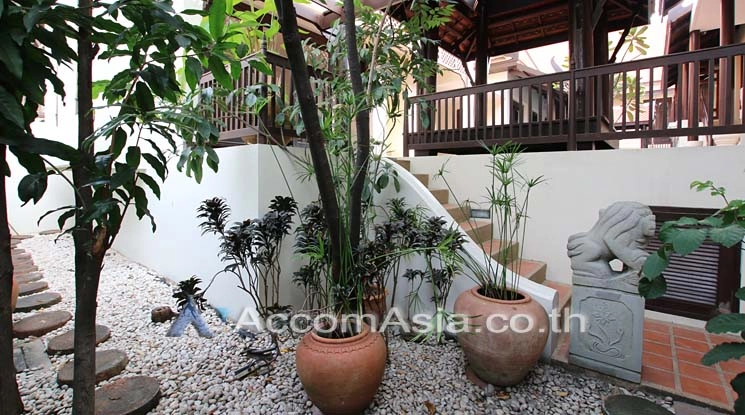 10  4 br House for rent and sale in Sukhumvit ,Bangkok BTS Ekkamai at The classical charming 50068