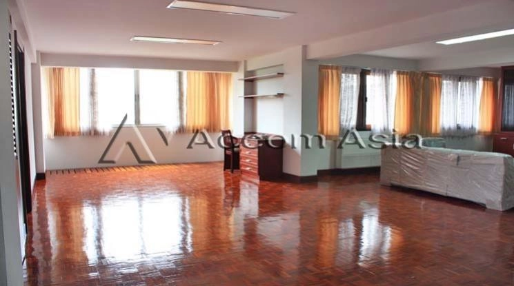 unit 3 Bedrooms  Apartment For Rent in Sukhumvit, Bangkok  near BTS Phrom Phong (1413254)