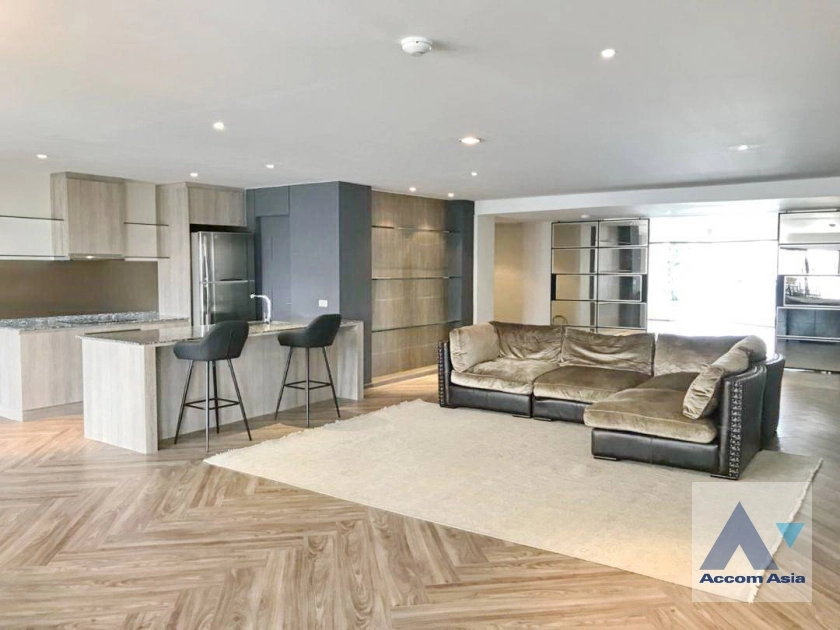 Pet friendly |  The unparalleled living place Apartment  3 Bedroom for Rent BTS Phrom Phong in Sukhumvit Bangkok