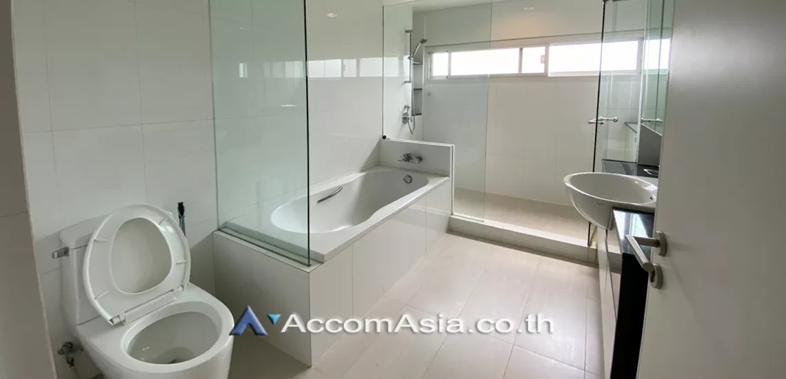 11  4 br Apartment For Rent in Sathorn ,Bangkok BTS Chong Nonsi at Cozy Low-Rise Apartment in a Premium Compound 1413277