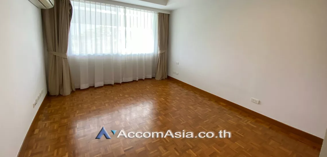7  4 br Apartment For Rent in Sathorn ,Bangkok BTS Chong Nonsi at Cozy Low-Rise Apartment in a Premium Compound 1413277