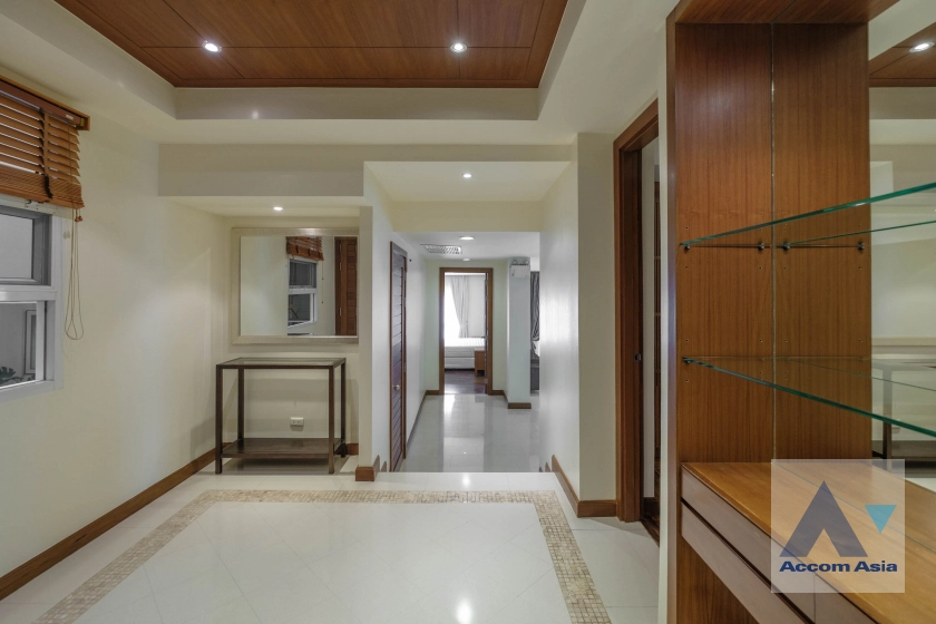 4  3 br Apartment For Rent in Sathorn ,Bangkok BTS Chong Nonsi at Quality Of Living 1413286