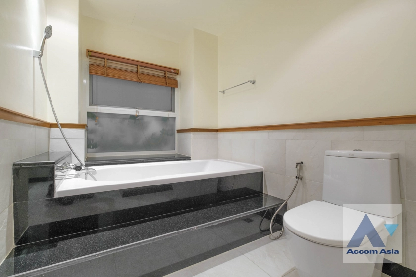 14  3 br Apartment For Rent in Sathorn ,Bangkok BTS Chong Nonsi at Quality Of Living 1413286