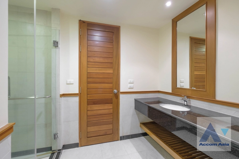 15  3 br Apartment For Rent in Sathorn ,Bangkok BTS Chong Nonsi at Quality Of Living 1413286