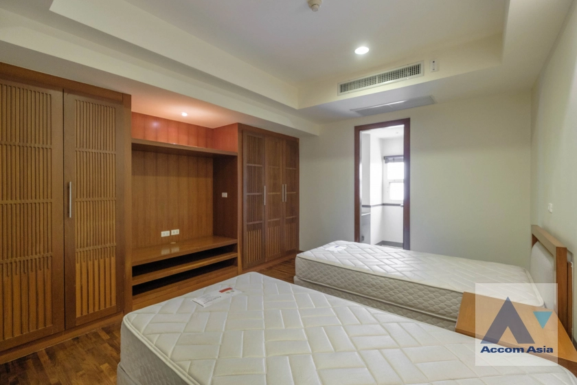 17  3 br Apartment For Rent in Sathorn ,Bangkok BTS Chong Nonsi at Quality Of Living 1413286