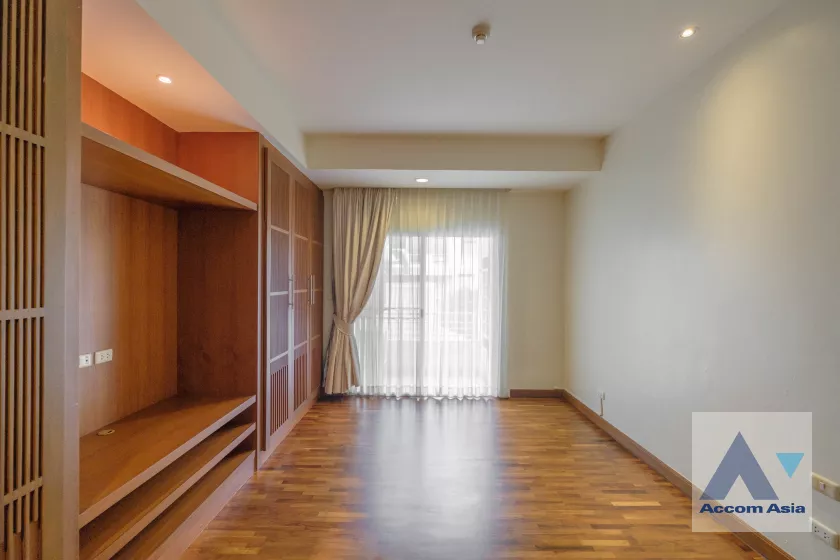 20  3 br Apartment For Rent in Sathorn ,Bangkok BTS Chong Nonsi at Quality Of Living 1413286