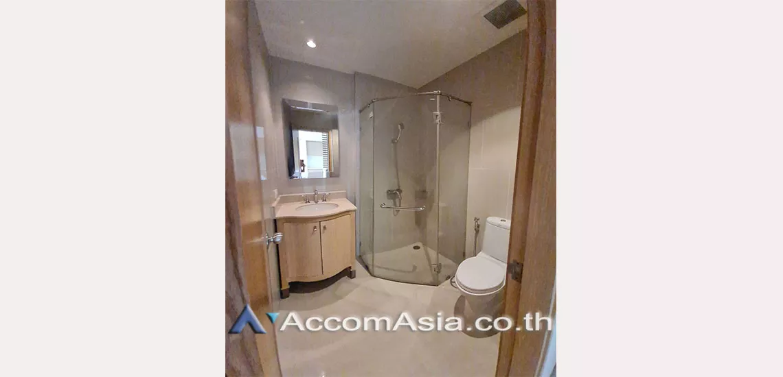  2 Bedrooms  Condominium For Rent in Sathorn, Bangkok  near BTS Chong Nonsi - BRT Sathorn (1513301)