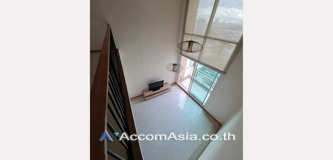  2 Bedrooms  Condominium For Rent in Sathorn, Bangkok  near BTS Chong Nonsi - BRT Sathorn (1513301)