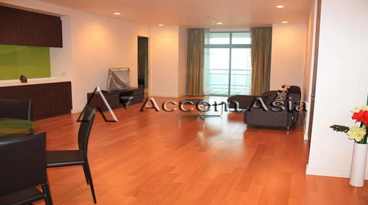unit 2 Bedrooms  Condominium For Rent & Sale in Rama 3, Bangkok  near BTS Saphan Taksin (1513302)