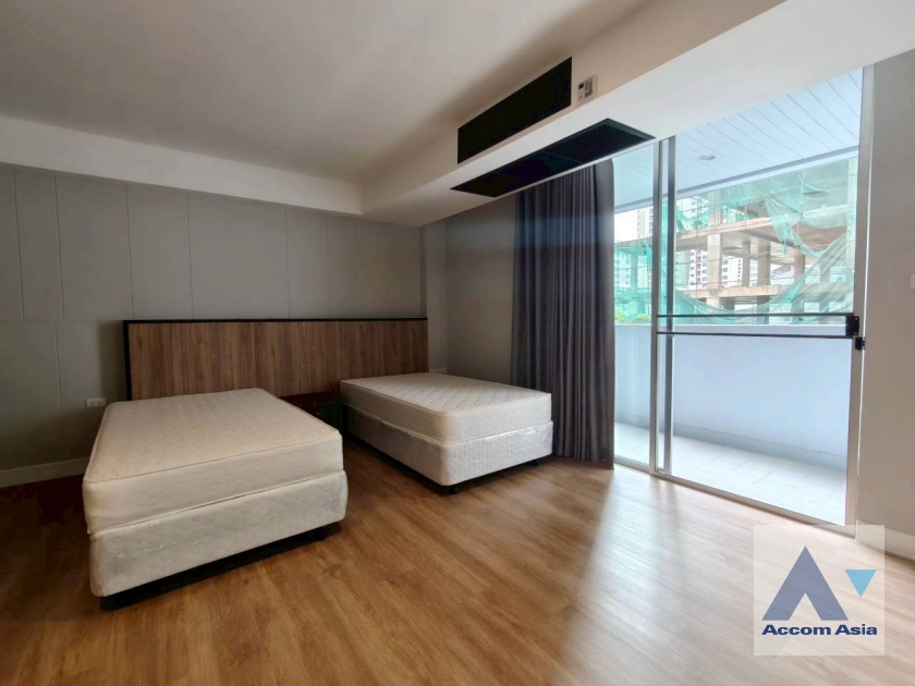 32  4 br Apartment for rent and sale in Sukhumvit ,Bangkok BTS Asok - MRT Sukhumvit at Newly renovated modern style living place 1413314