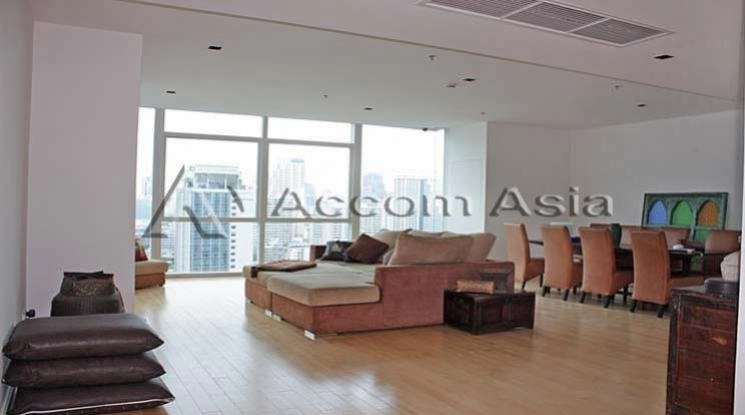 unit 3 Bedrooms  Condominium For Rent & Sale in Ploenchit, Bangkok  near BTS Ploenchit (1513323)