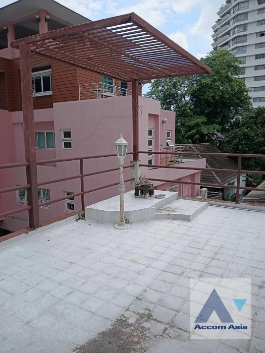 38  7 br Townhouse for rent and sale in Sukhumvit ,Bangkok BTS Ekkamai 2513324