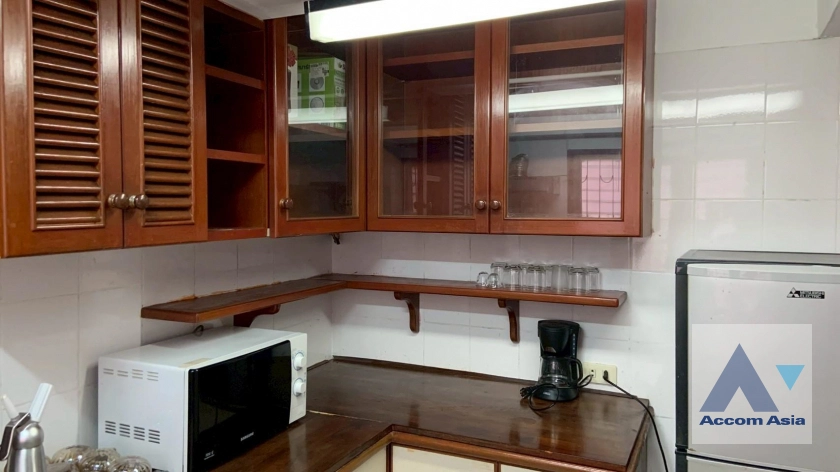 4  7 br Townhouse for rent and sale in Sukhumvit ,Bangkok BTS Ekkamai 2513324