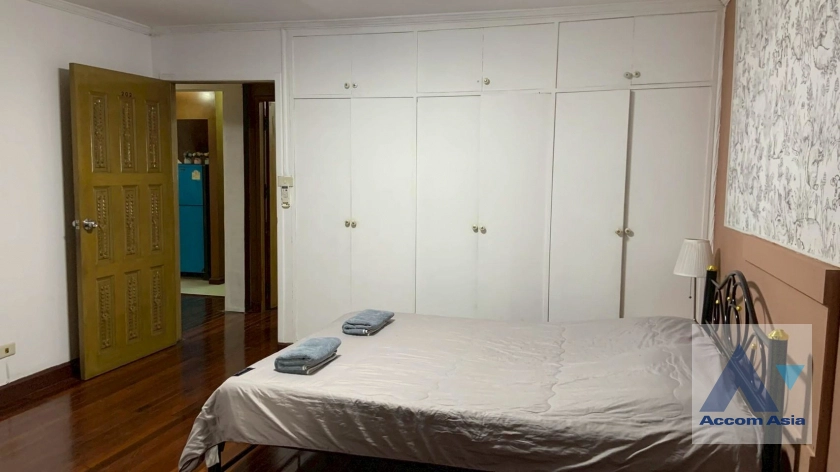 34  7 br Townhouse for rent and sale in Sukhumvit ,Bangkok BTS Ekkamai 2513324