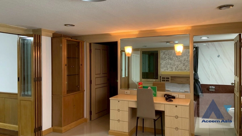 16  7 br Townhouse for rent and sale in Sukhumvit ,Bangkok BTS Ekkamai 2513324