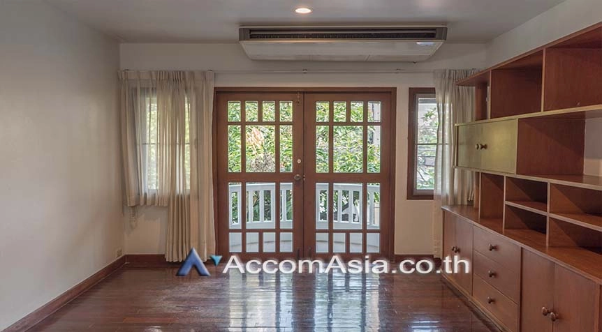 8  3 br House For Rent in ploenchit ,Bangkok BTS Ploenchit 1713336