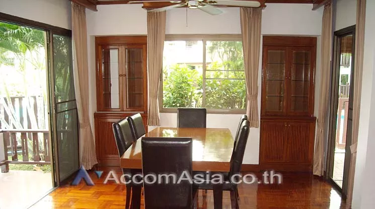 4  4 br House For Rent in Sukhumvit ,Bangkok BTS Phrom Phong at Kid Friendly House Compound 1813362