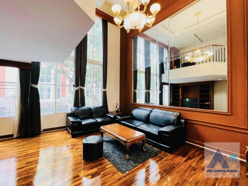 Pet friendly |  Baan Klang Krung Thonglor House  4 Bedroom for Rent BTS Thong Lo in Sukhumvit Bangkok