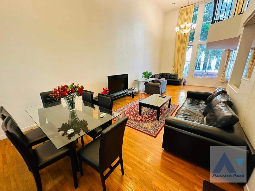 unitPet friendly |  4 Bedrooms  House For Rent in Sukhumvit, Bangkok  near BTS Thong Lo (1813374)